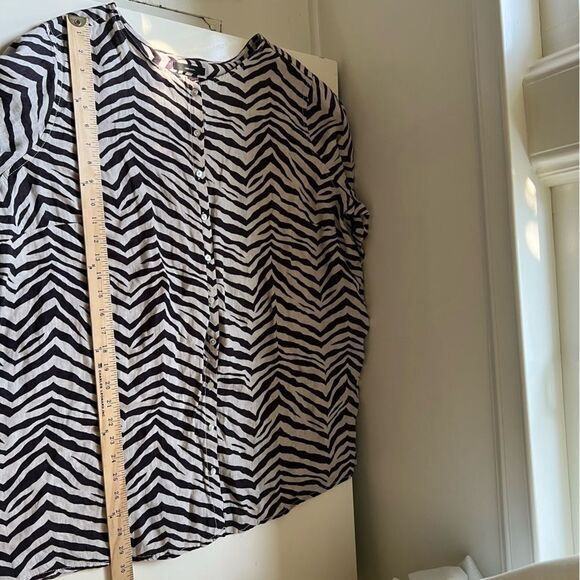 Tahari 100% Linen Tunic Top Zebra Stripe Size 2X Animal Print Button Up Toll Tab - Picture 8 of 8